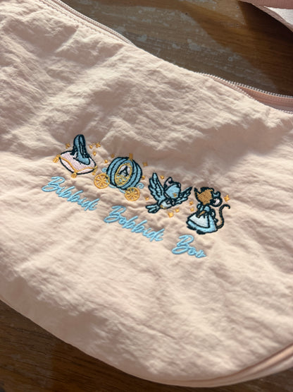 Sac banane brodé Cendrillon