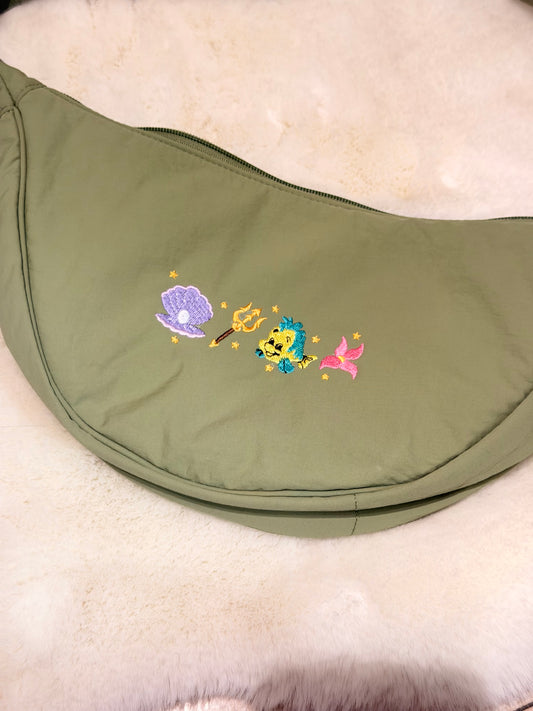 Sac banane brodé la petite sirène