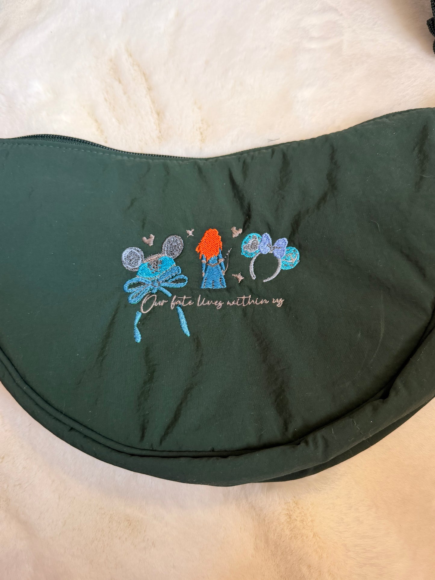 Sac banane brodé Rebelle