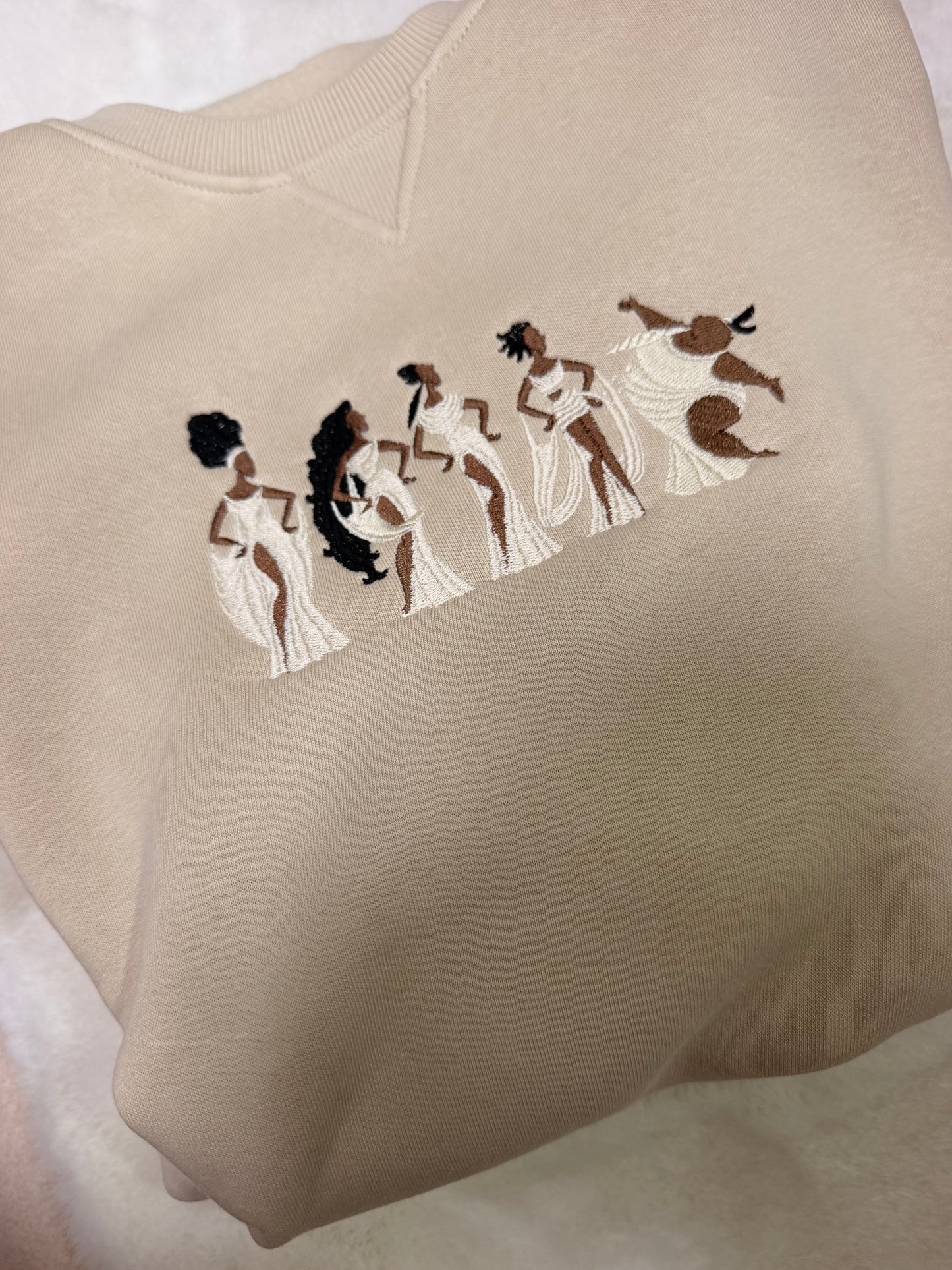 Sweat-shirt brodé beige Muses hercule