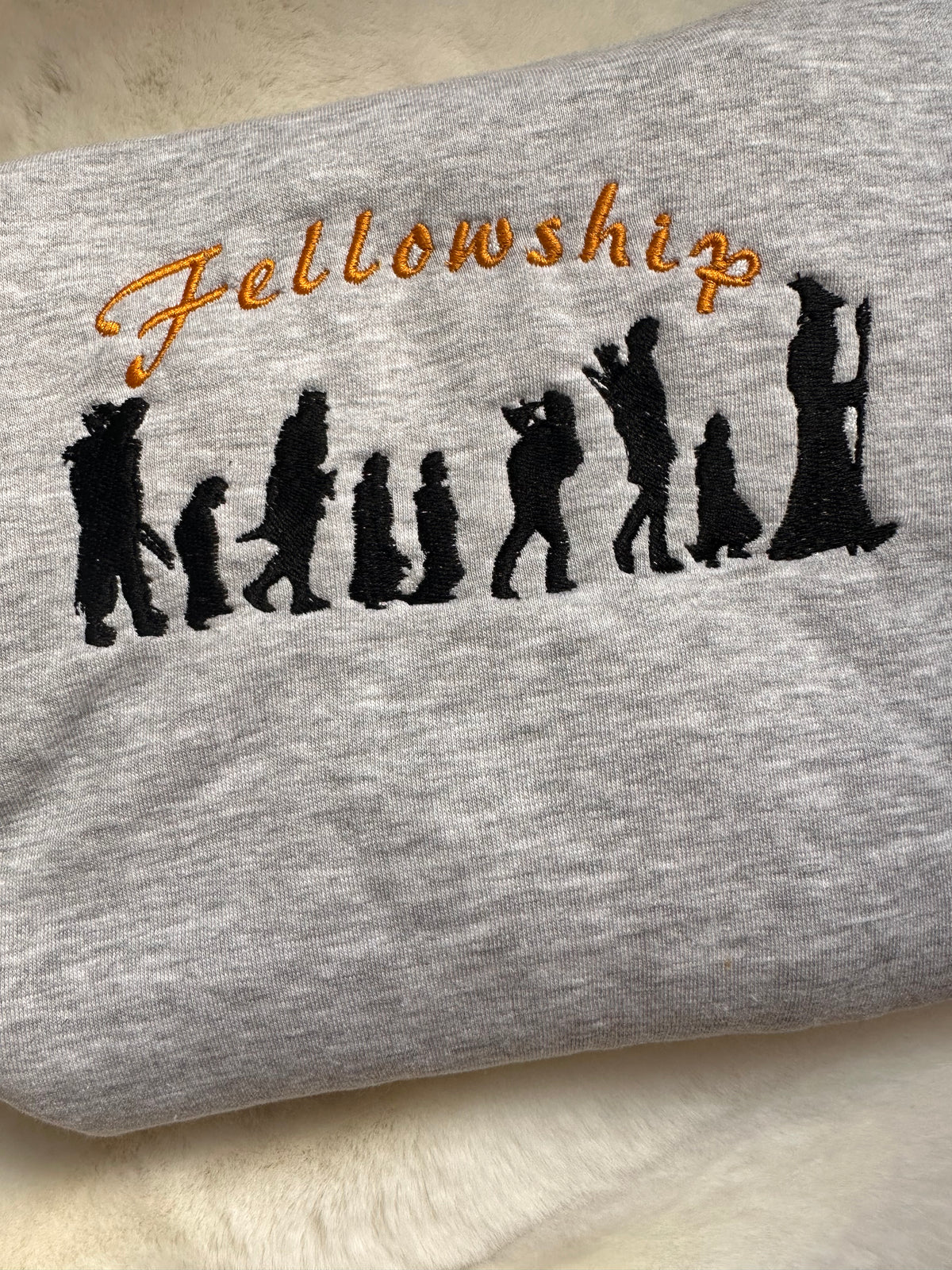 Sweat-shirt brodé seigneur des anneaux